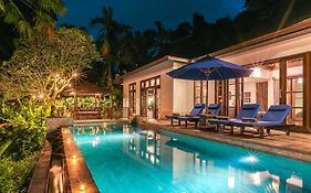 Villa Umah Raja